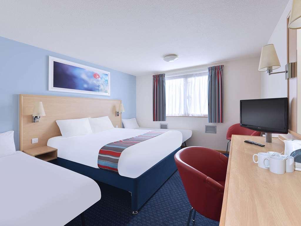 Travelodge Birmingham Oldbury Олдбері Зручності фото
