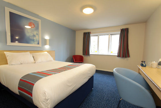 Travelodge Birmingham Oldbury Олдбері Номер фото
